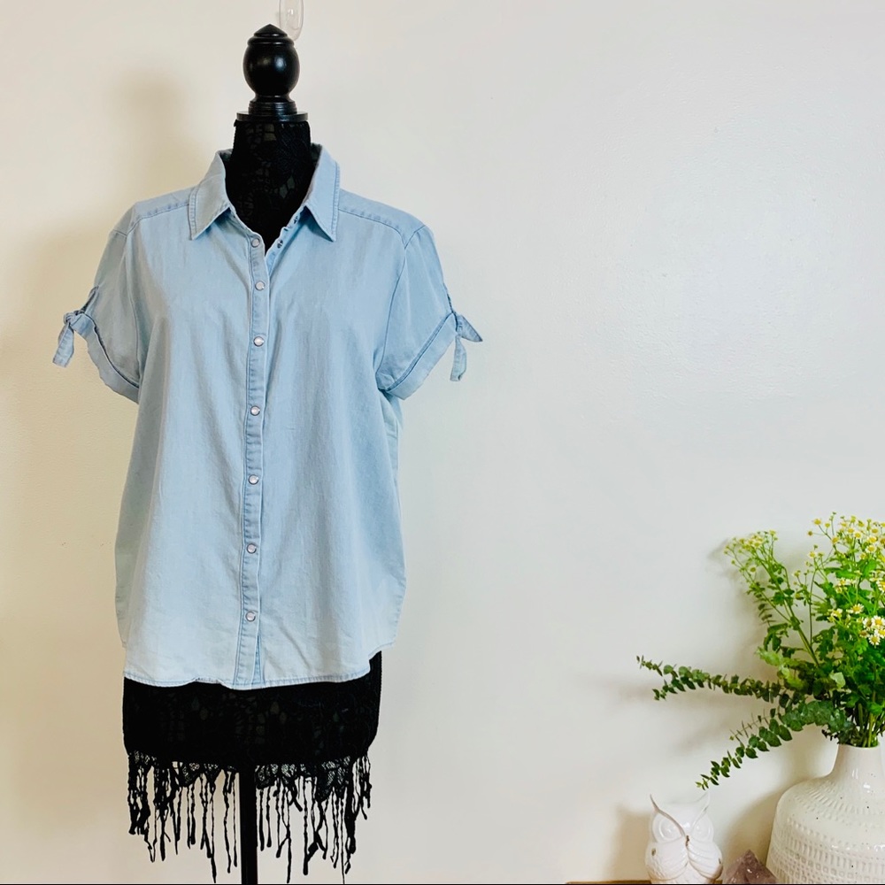 Paige Shirt, Avery Light Denim Button-Up Sz L NWT - Picture 1 of 5